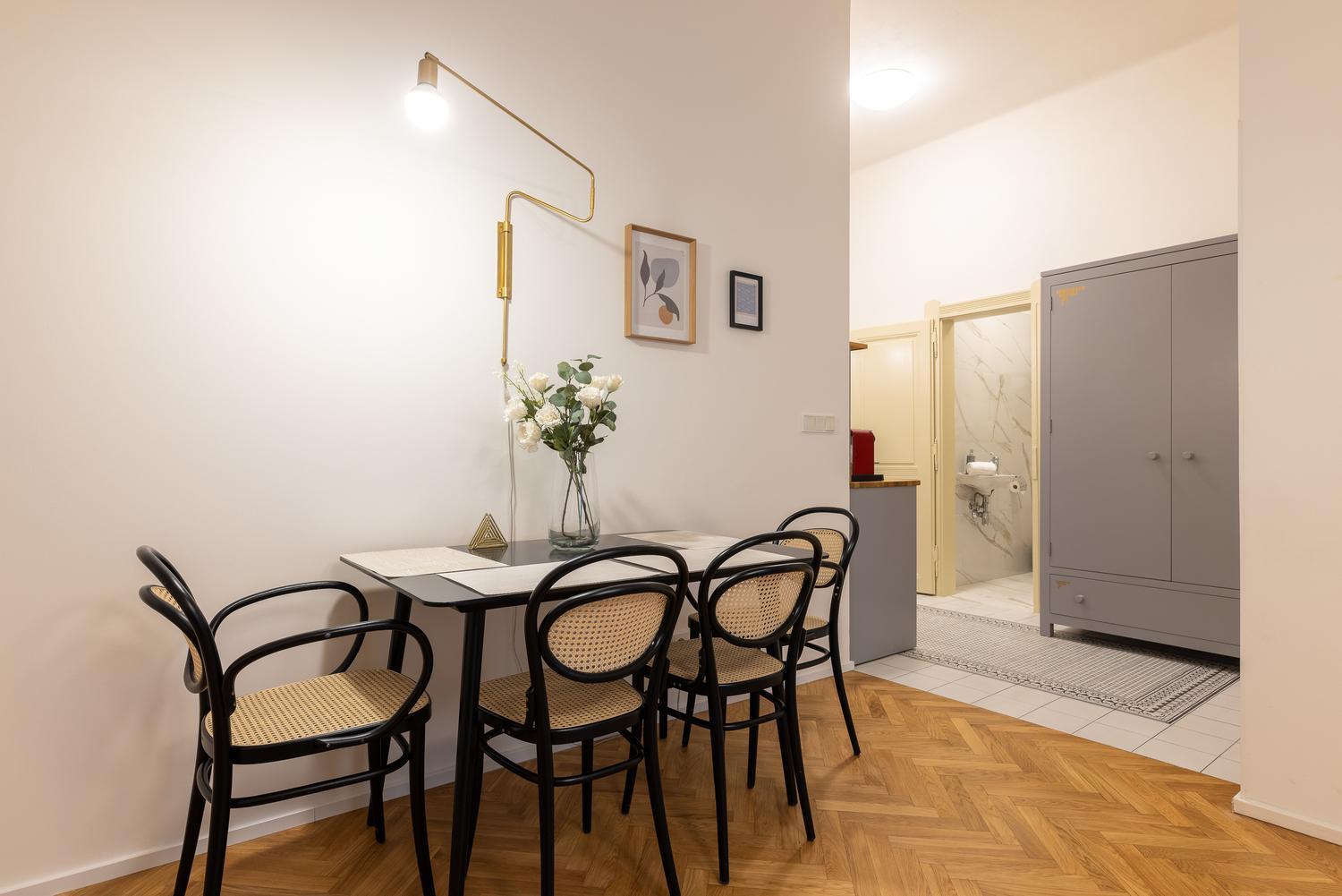 Stylish Old Town Apartment By Easybnb Praha Bagian luar foto