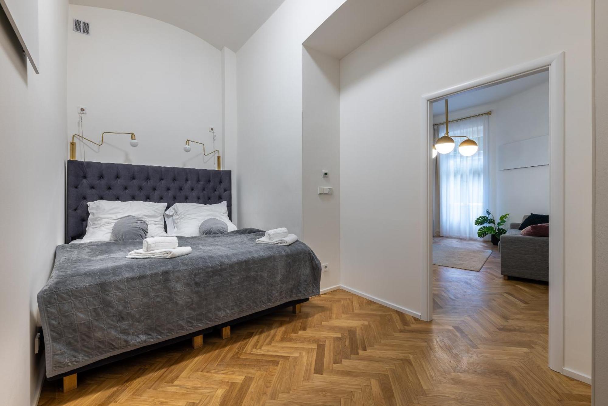 Stylish Old Town Apartment By Easybnb Praha Bagian luar foto